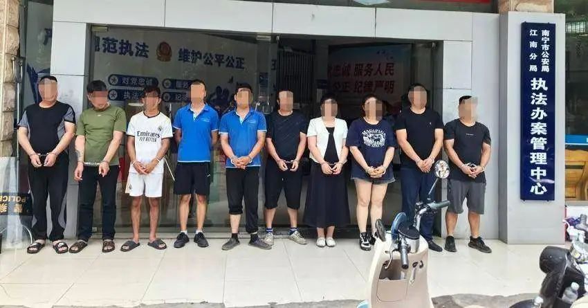 贩、运、销假烟 10人被刑拘! 贩、运、销假烟 10人被刑拘!