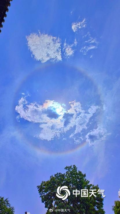 夏日小幸运！山西朔州日晕彩云同框