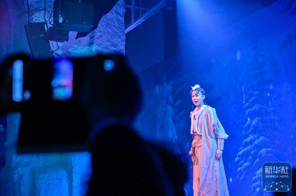 大型真人沉浸式演出《粉雪传奇》迎来首秀