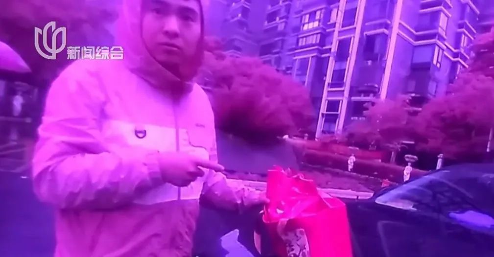 “没想法是不可能的，但我不能拿”这位网约车司机，该你火！