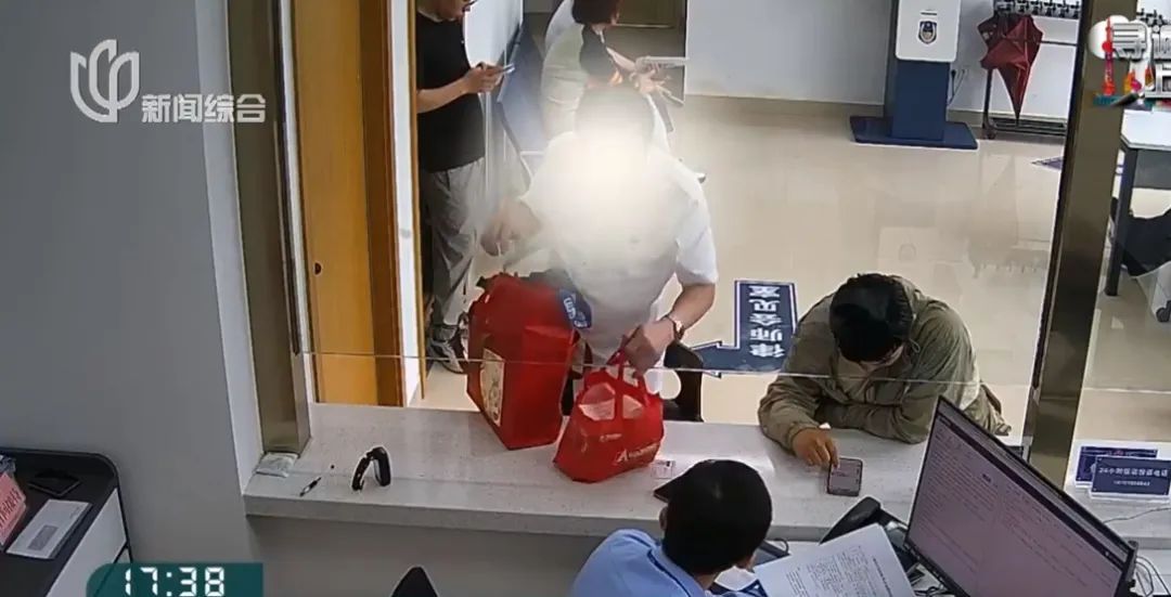 “没想法是不可能的，但我不能拿”这位网约车司机，该你火！