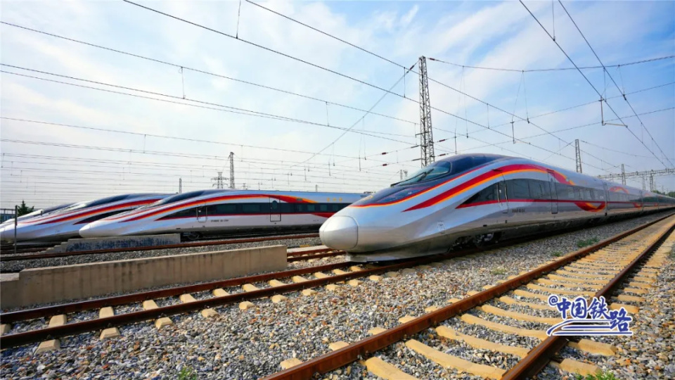 6月15日复兴号智能动车组技术提升版列车将在京沪高铁运营