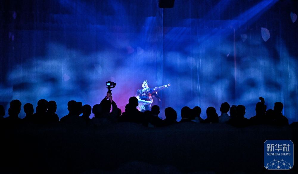 大型真人沉浸式演出《粉雪传奇》迎来首秀