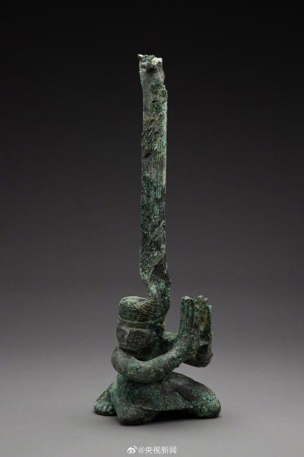 三星堆这三兄弟仿佛在鼓掌