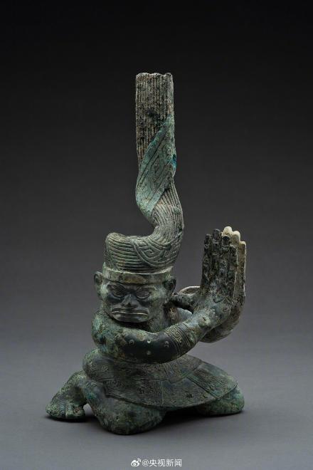 三星堆这三兄弟仿佛在鼓掌