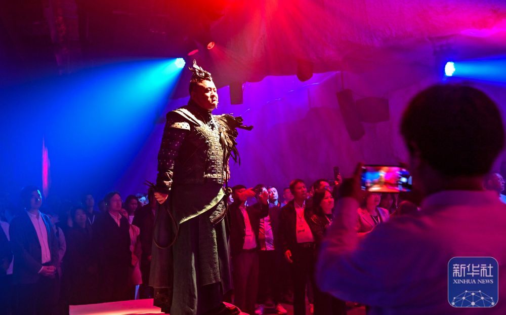 大型真人沉浸式演出《粉雪传奇》迎来首秀