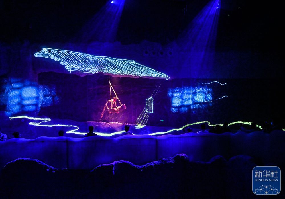 大型真人沉浸式演出《粉雪传奇》迎来首秀