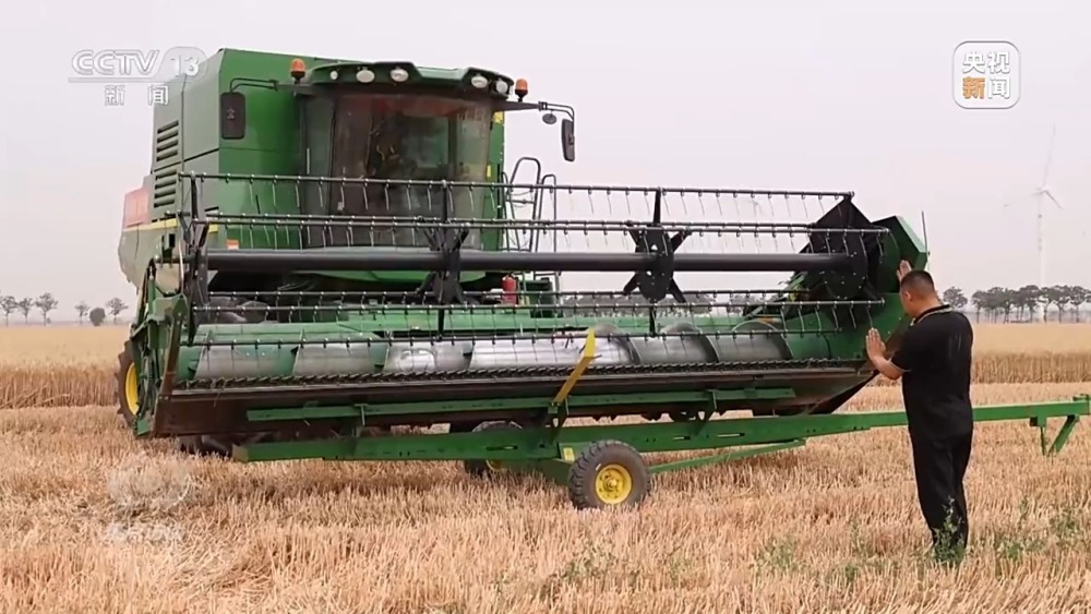 麦收效率大幅提升！来看这些“新麦客”→