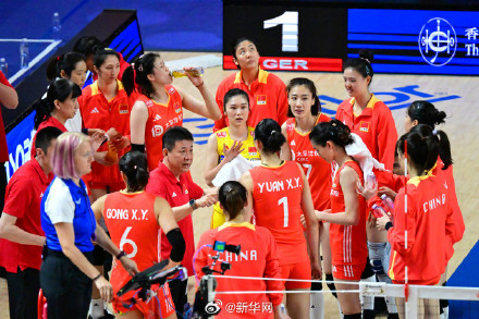 祝贺！世界女排联赛中国香港站：中国女排3比0胜德国女排