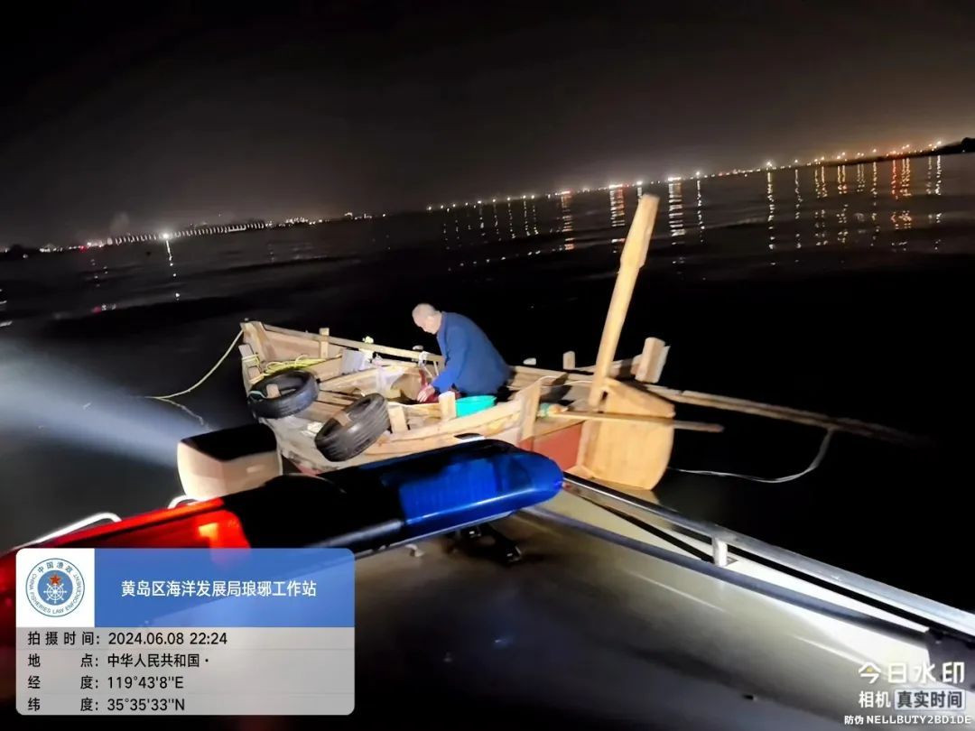 87岁“鲁大爷”火了!从山东日照漂流到青岛!带了四五斤煎饼 87岁“鲁大爷”火了!从山东日照漂流到青岛!带了四五斤煎饼