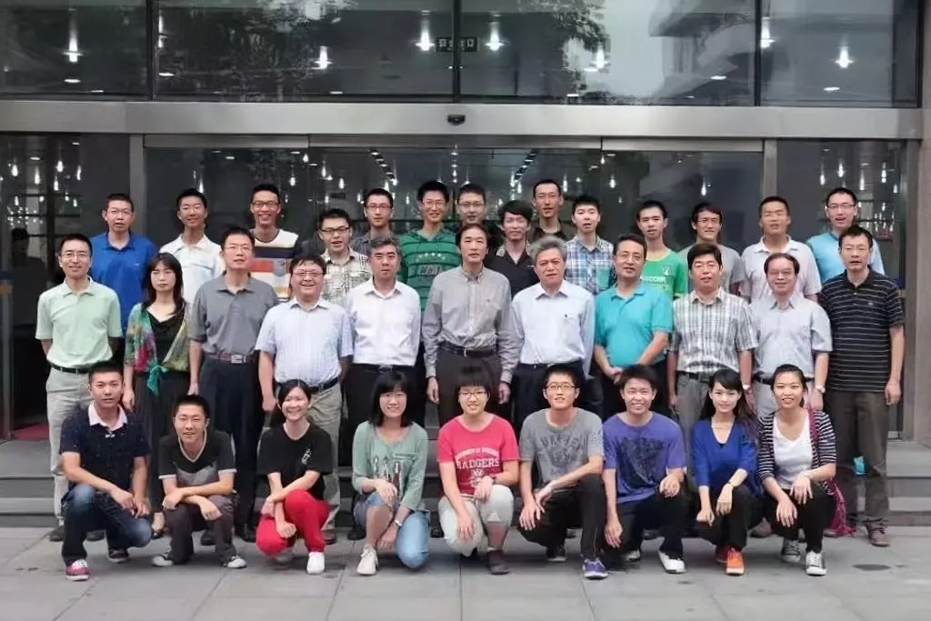 火爆全网的“派大星”博士,找到了! 火爆全网的“派大星”博士,找到了!