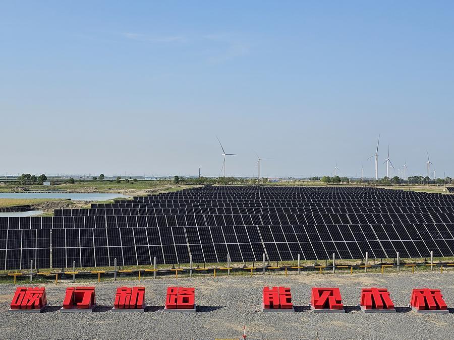 中国陆上最大油田加速“追风逐光”