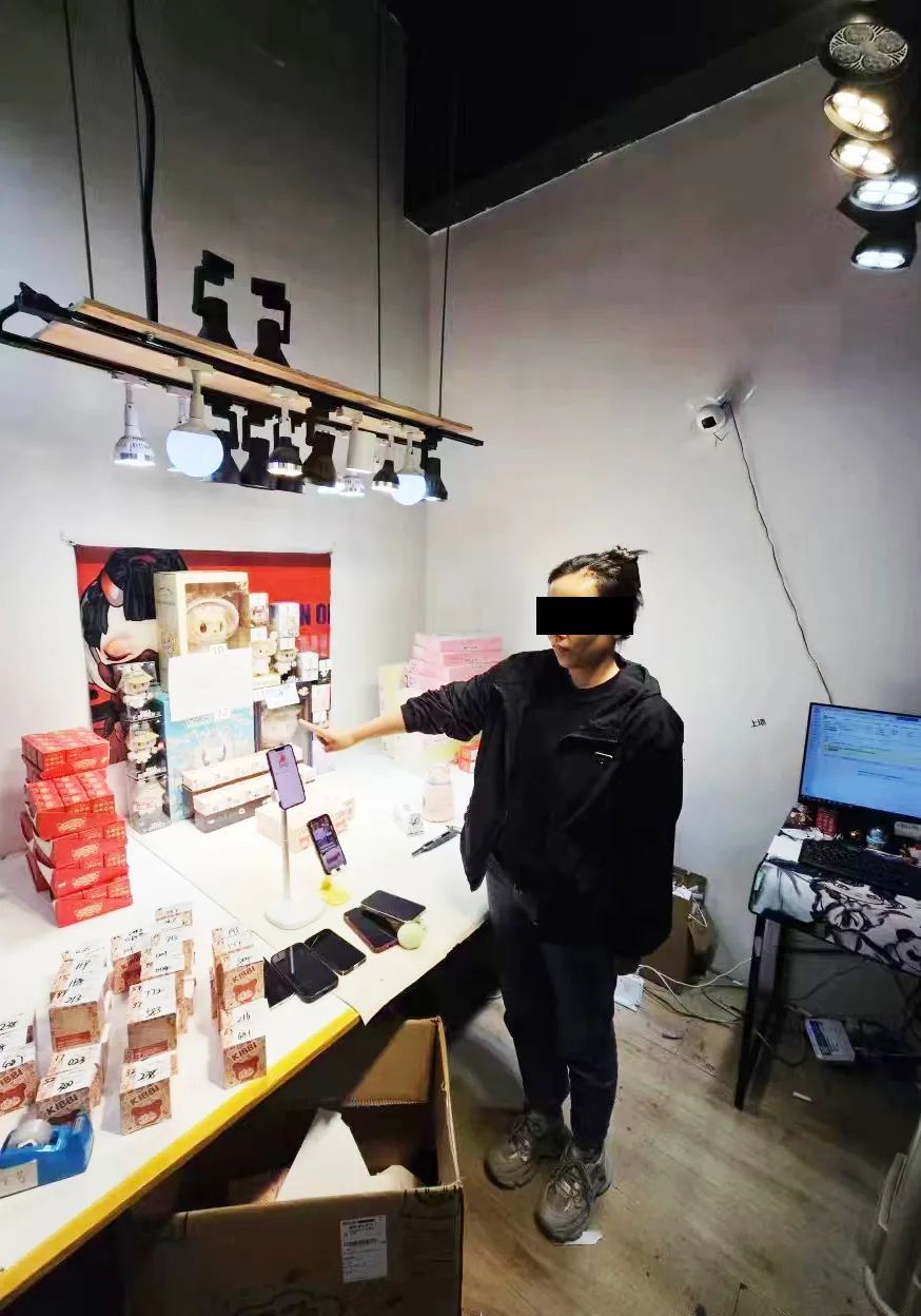 查获涉案盲盒超过100万个!警方揭秘盲盒赌局真相 查获涉案盲盒超过100万个!警方揭秘盲盒赌局真相