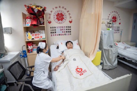 这场毕业典礼只为一人举办