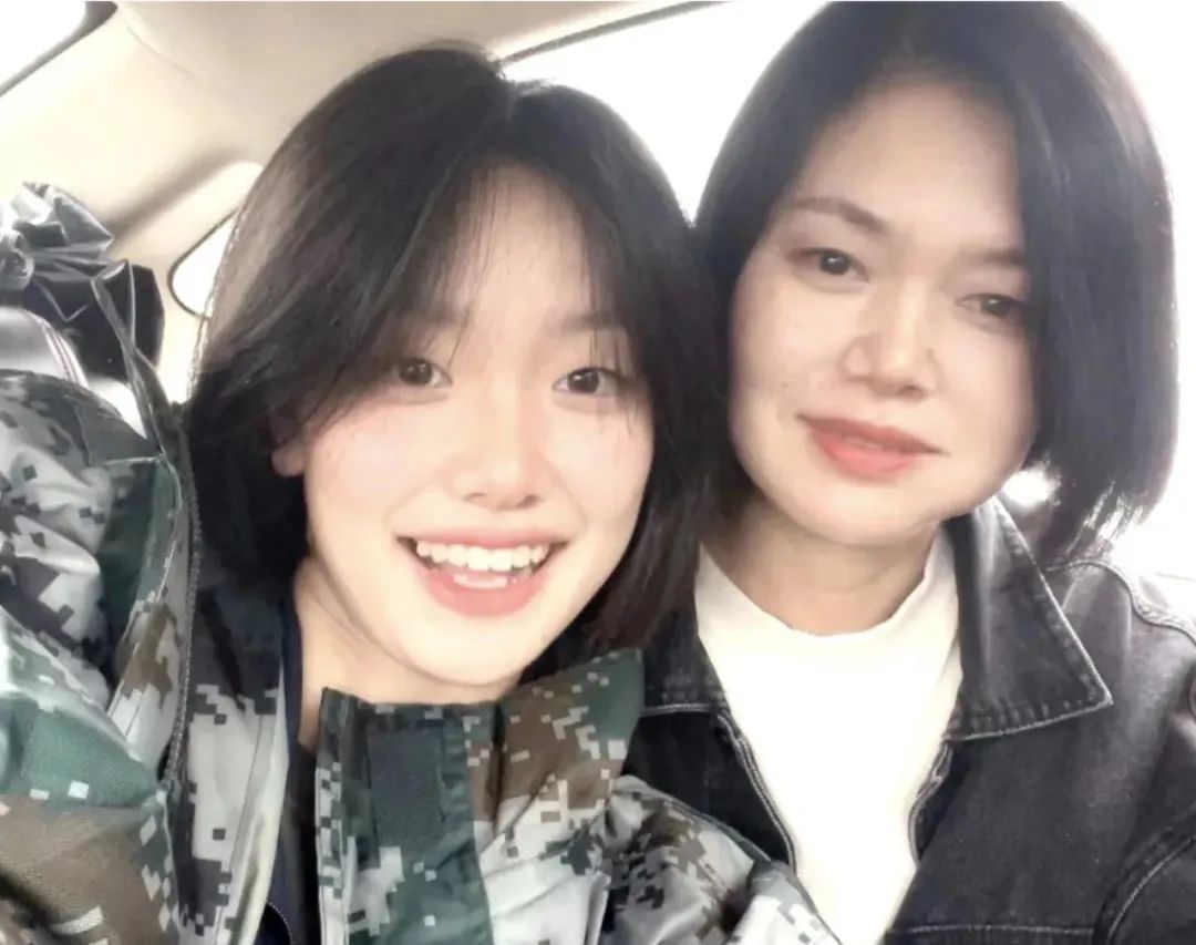 “妈妈看到我身上的疤哭了，但我还要去卫国戍边！”