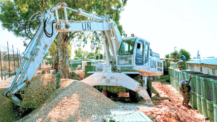 我赴黎维和建筑工兵分队完成维和友军防御工事构筑任务