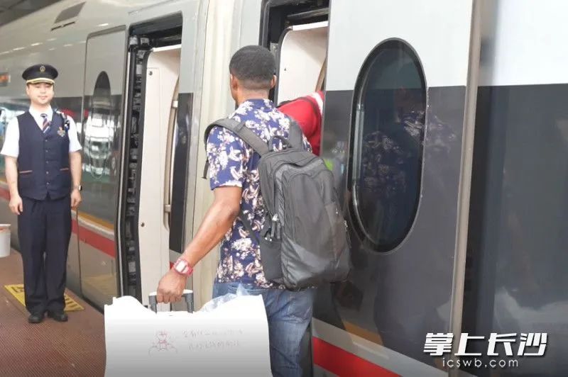 今起，长沙至广州1小时59分！
