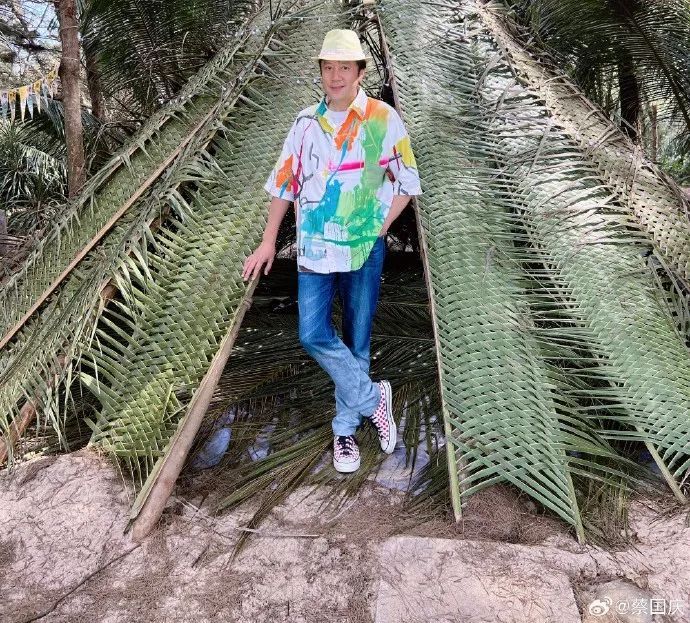 知名歌手自曝患病，网友：心有余悸！专家提醒：这种病会传染，尽早防治→