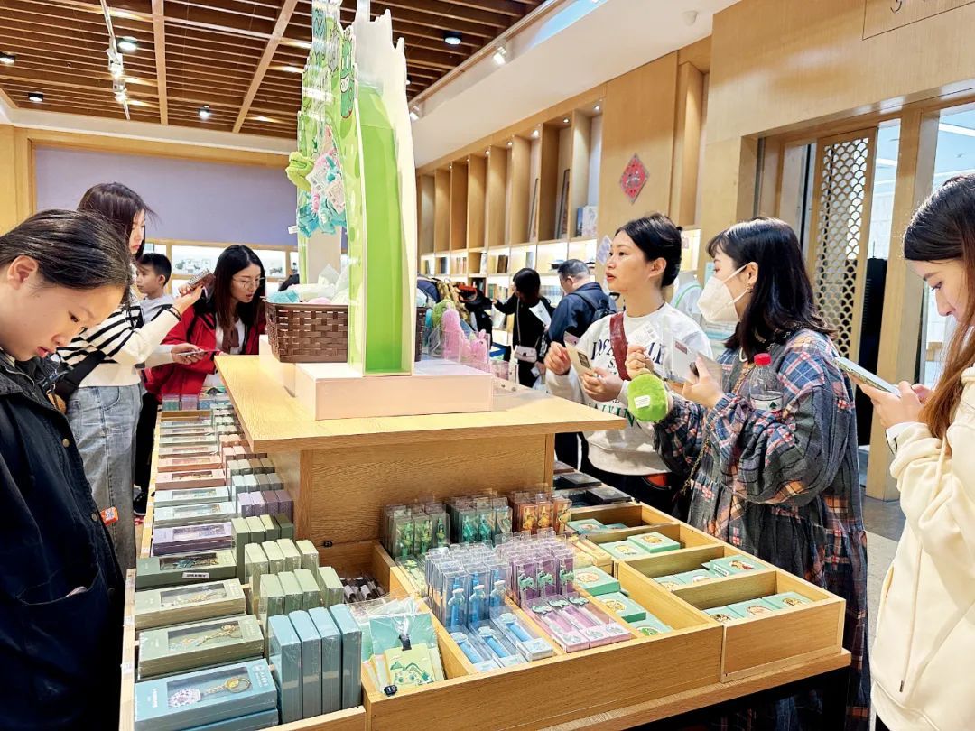 三千年前的文物，惊现愤怒小鸟？