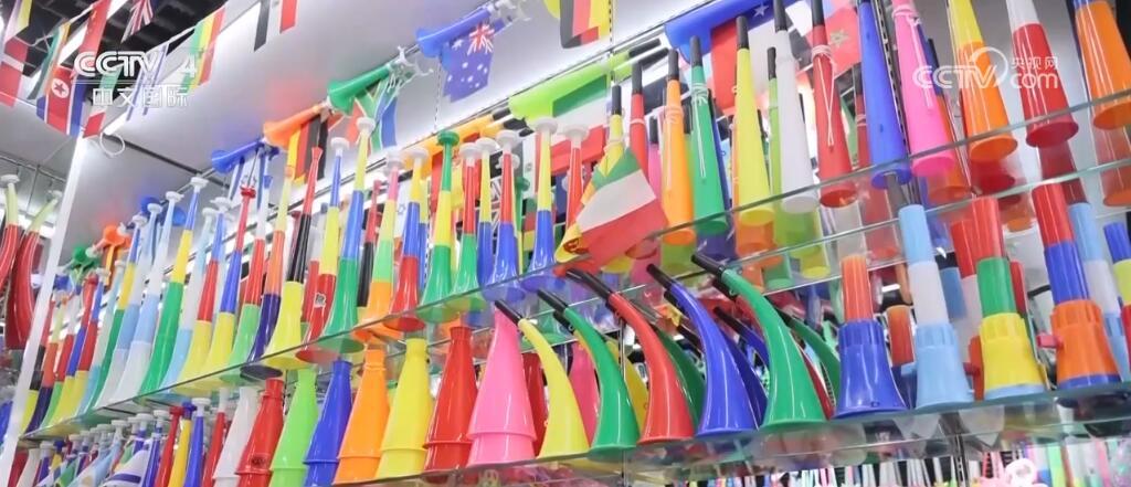 球衣、足球、周边商品……爆单！紧抓欧洲杯商机 义乌外贸内销齐发力