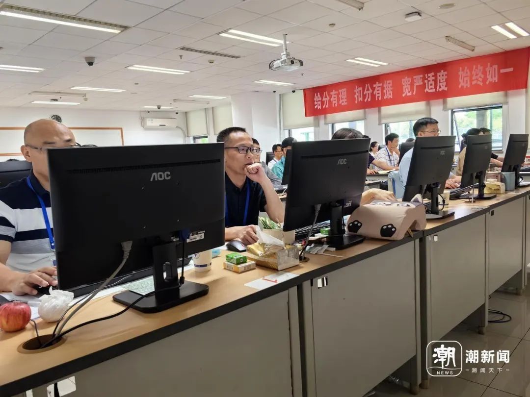 揭秘浙江高考评卷现场！画面曝光