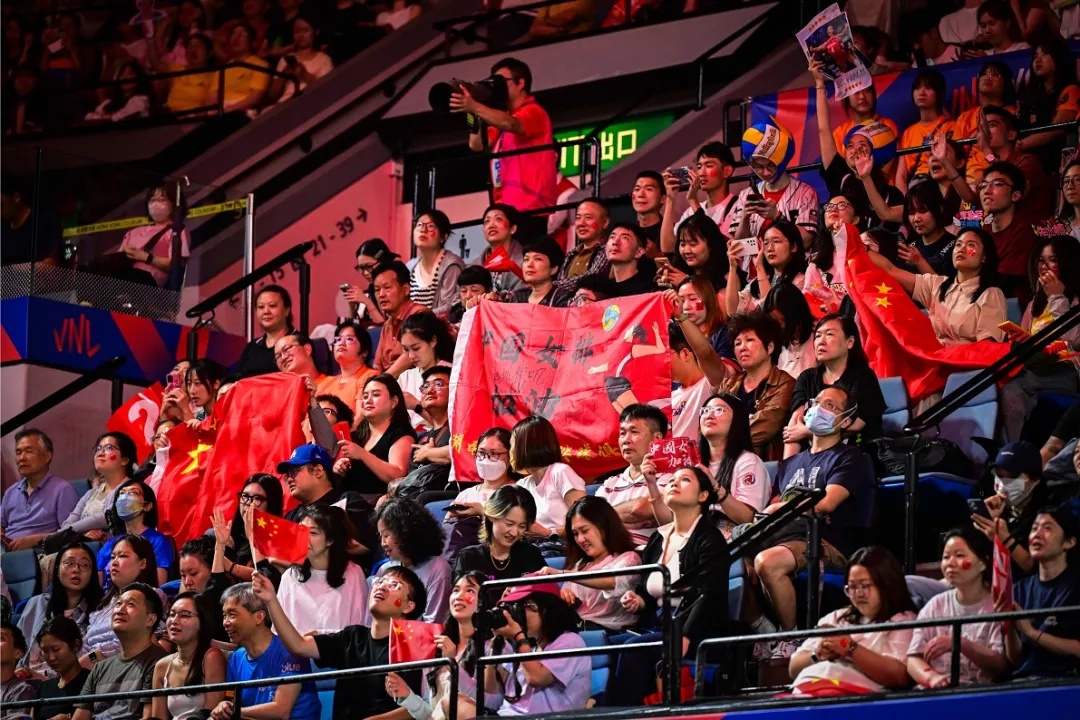 惊天逆转!中国女排把世界第一拉下马 惊天逆转!中国女排把世界第一拉下马