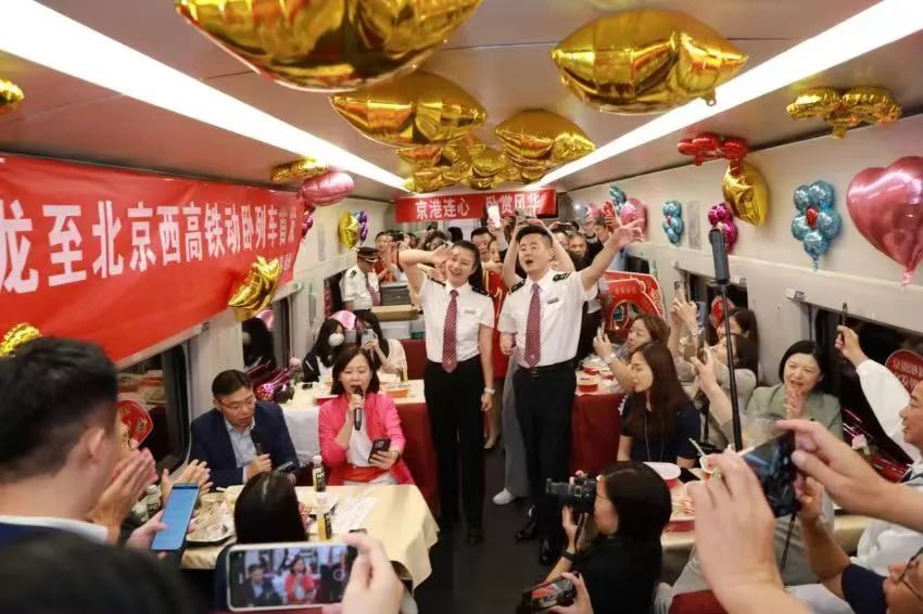 香港——北京D910,到站了! 香港——北京D910,到站了!