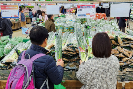 韩国消费者信心指数跌至低谷