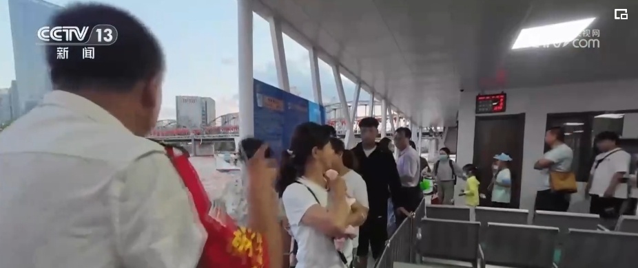 光影交织点亮多元业态“夜经济” 中国经济增长新“引擎”动力十足