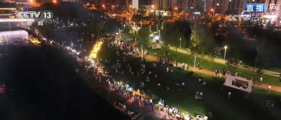 光影交织点亮多元业态“夜经济” 中国经济增长新“引擎”动力十足