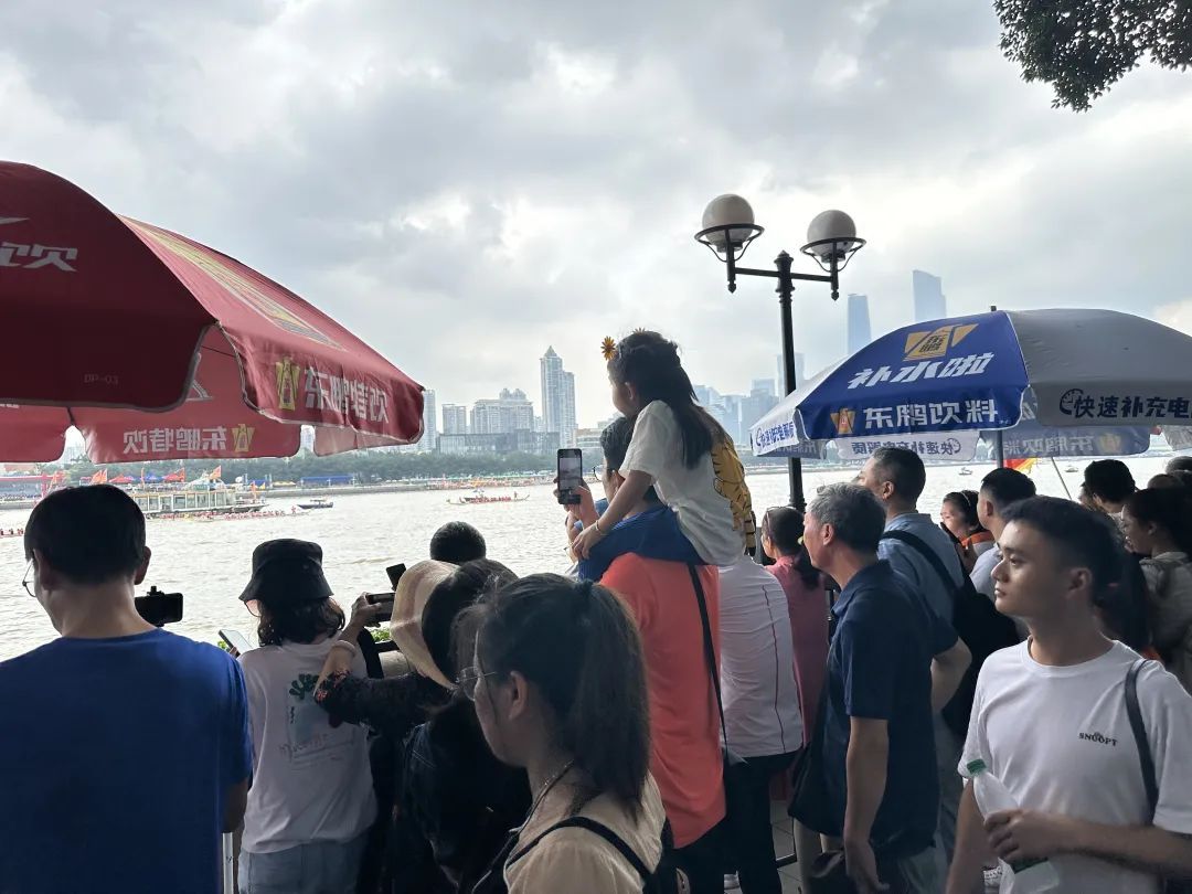 111条猛龙珠江争霸！广州国际龙舟邀请赛高燃画面来了