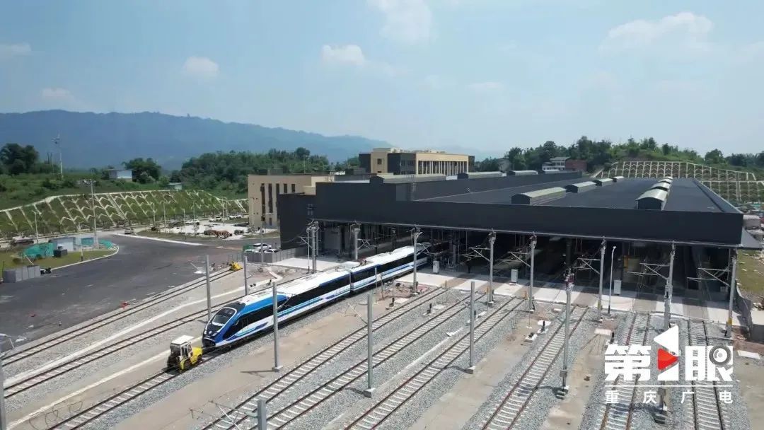重庆璧铜线首列车完成吊装！预计开通时间→
