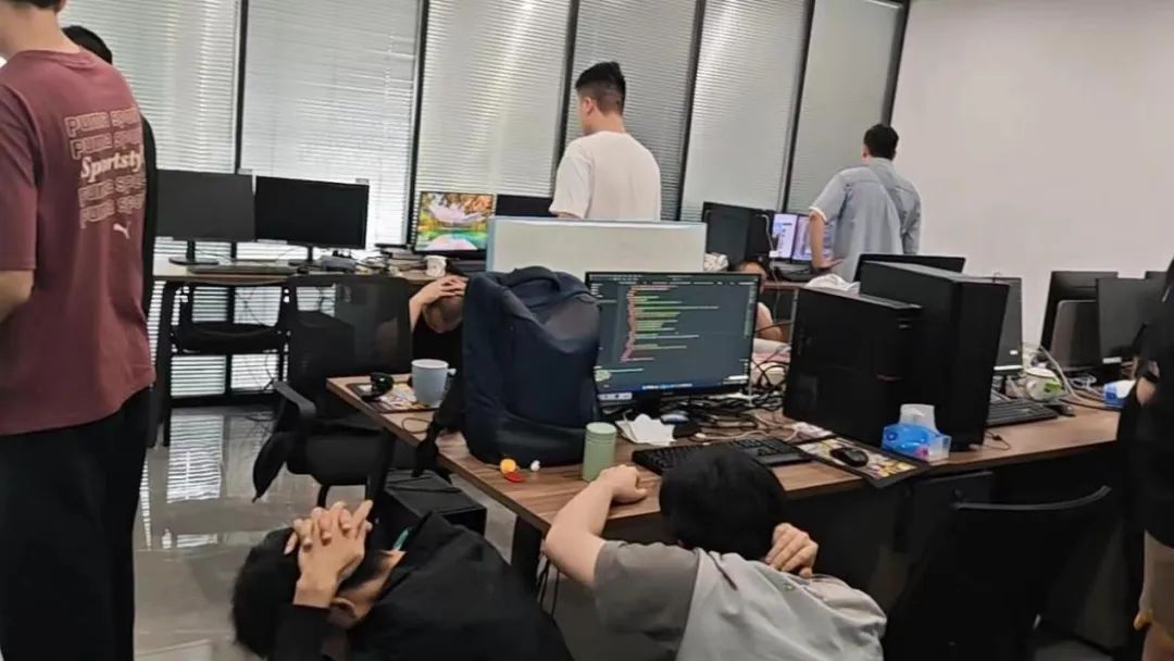 境内外勾结开发运维电诈APP,冷水江市公安局一举捣毁抓获31人 境内外勾结开发运维电诈APP,冷水江市公安局一举捣毁抓获31人