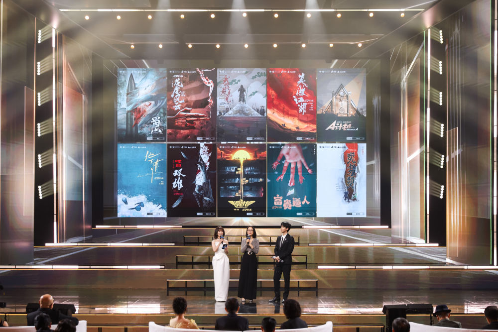 “泼天的流量来了，我们更要沉淀”——越剧电影《新龙门客栈》亮相上影节“奇遇夜”