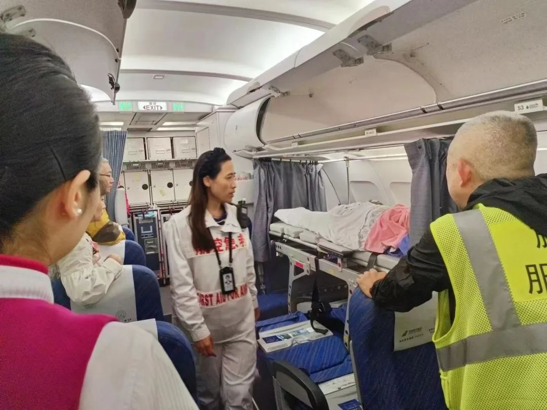 争分夺秒！旅客突发脑出血处于植物人状态，哈尔滨机场14分钟完成紧急救援！