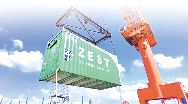 走近大国重器 | 探访我国最大江海直达纯电动力集装箱船