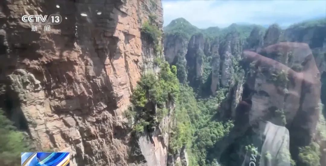 景区“长”满外国人！中国“City Walk”走起