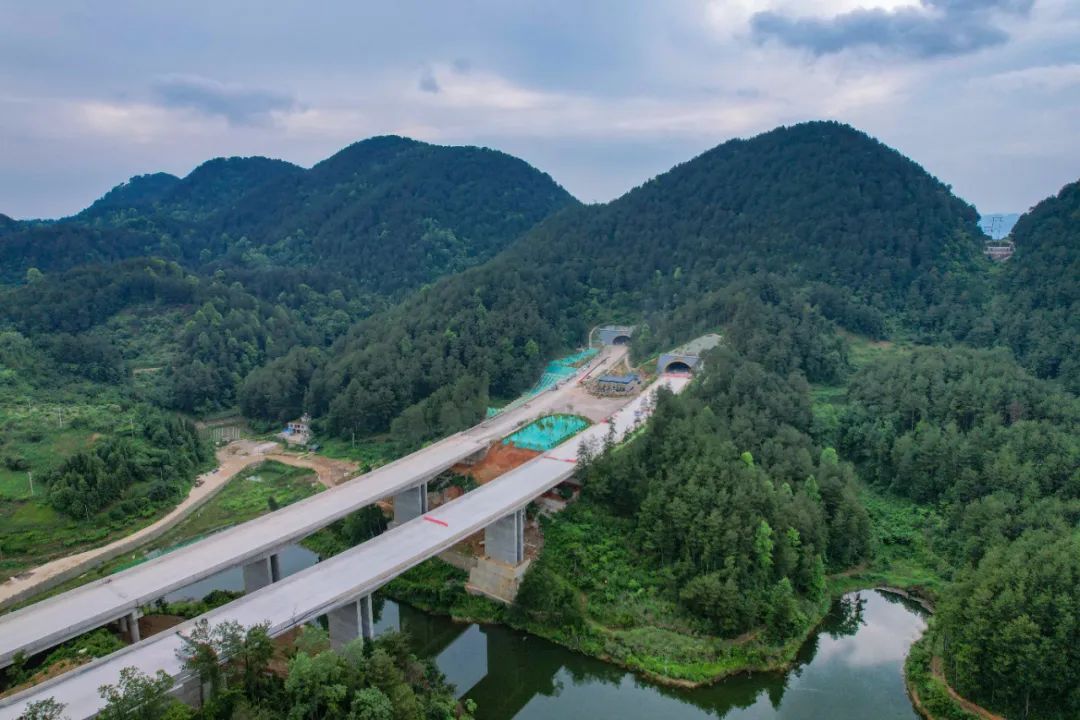 进度超90%！贵州这条高速建设进展迅速