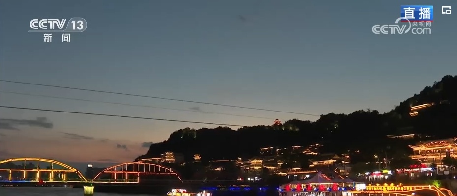 光影交织点亮多元业态“夜经济” 中国经济增长新“引擎”动力十足