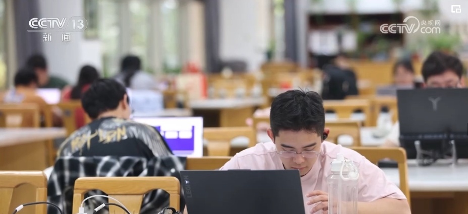 “内部数据”“专家团队”?考生切勿盲目轻信“冷热专业”论调 “内部数据”“专家团队”?考生切勿盲目轻信“冷热专业”论调