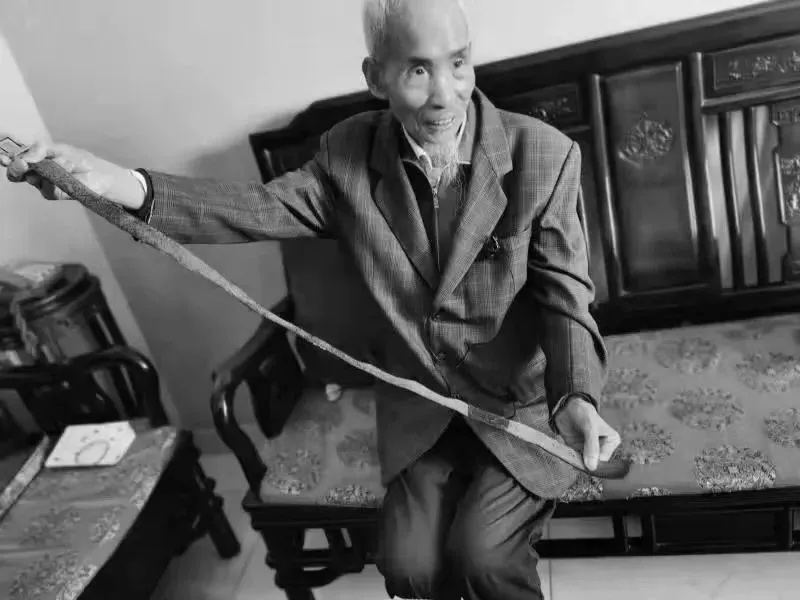 送别！他走了，曾一根皮带用近20年 却捐了1500万