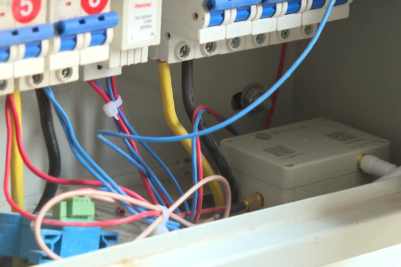 不上楼不拉线,电动自行车怎样充上安全电?上海各区开始认真整活 不上楼不拉线,电动自行车怎样充上安全电?上海各区开始认真整活