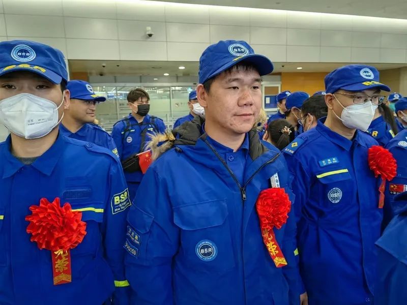 痛惜！年仅35岁！上海这位"老鬼班长"走了...