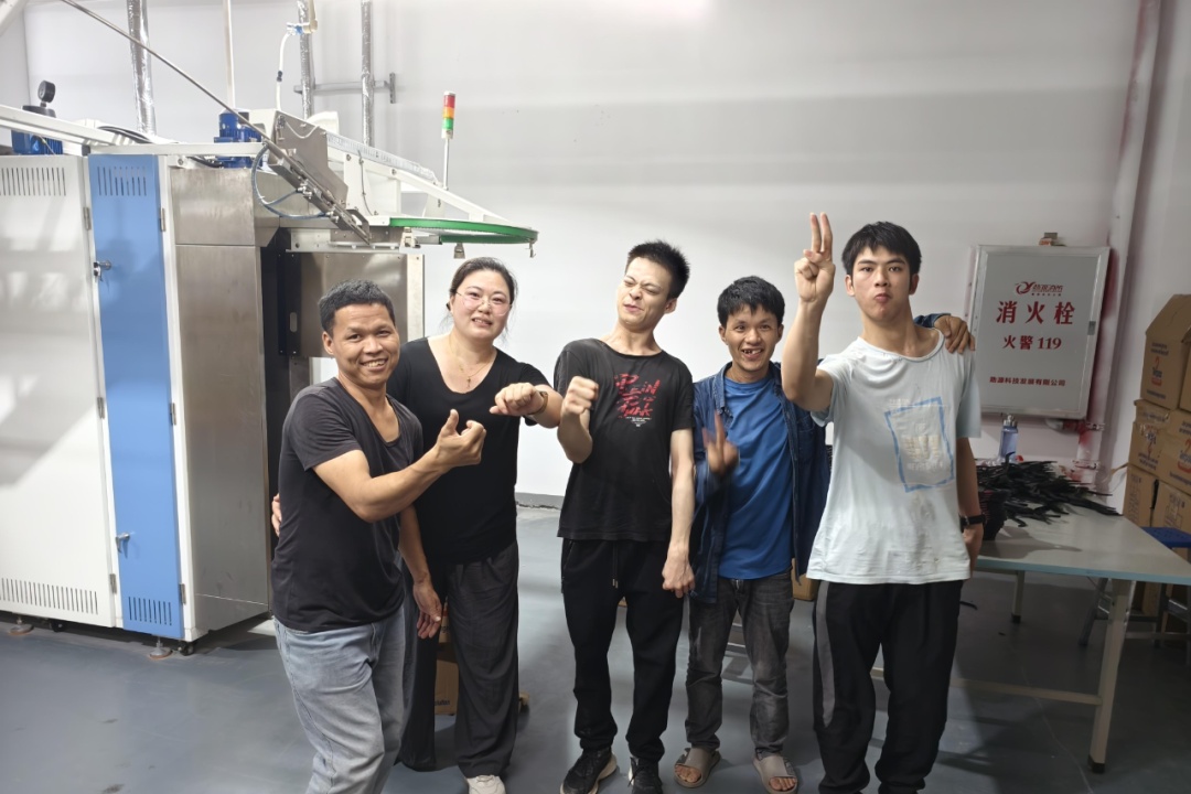 这群40岁的退役冠军们,组团用直播重启人生 这群40岁的退役冠军们,组团用直播重启人生