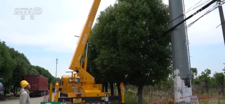 高温下的坚守 | 电力工人用坚守与汗水保障百姓炎炎夏日享受清凉 高温下的坚守 | 电力工人用坚守与汗水保障百姓炎炎夏日享受清凉