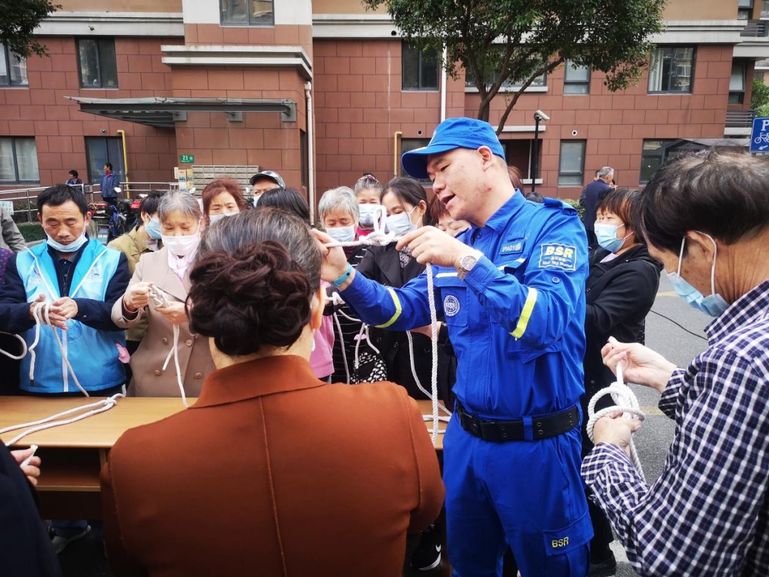 痛惜！年仅35岁！上海这位"老鬼班长"走了...