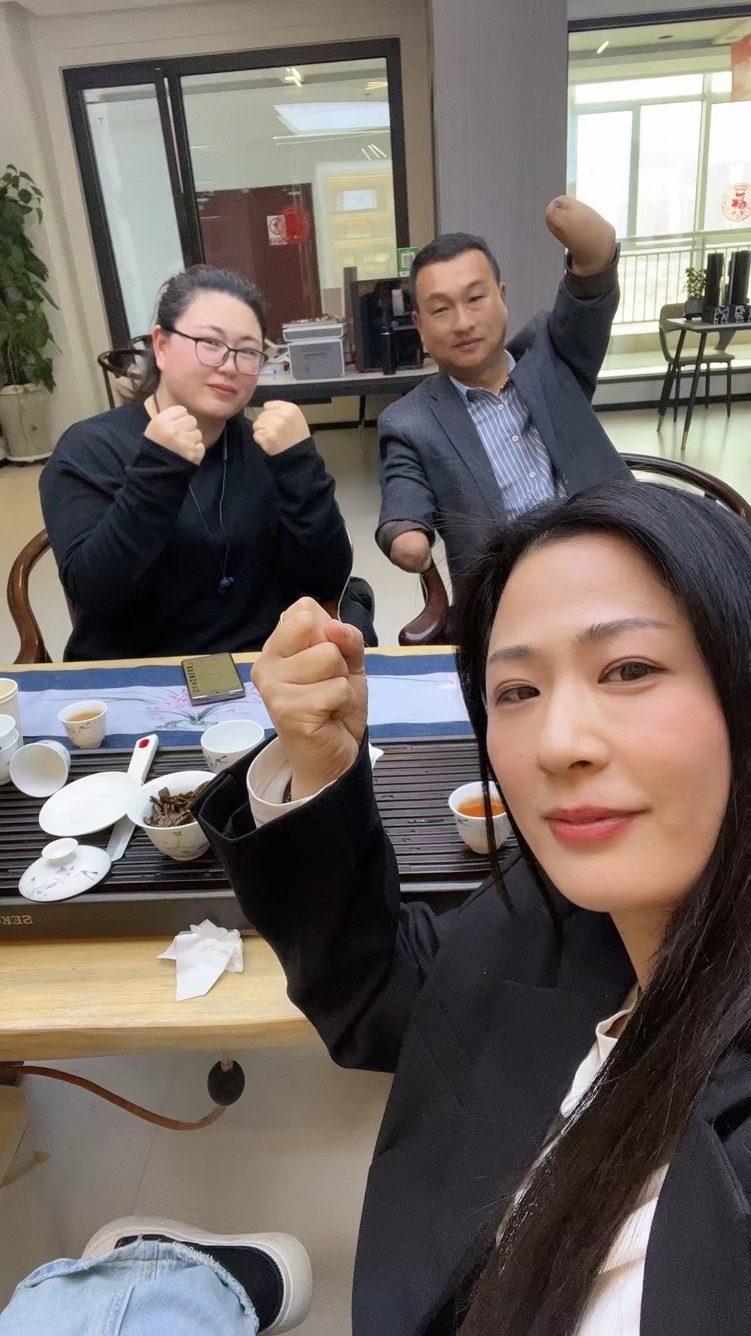 这群40岁的退役冠军们,组团用直播重启人生 这群40岁的退役冠军们,组团用直播重启人生