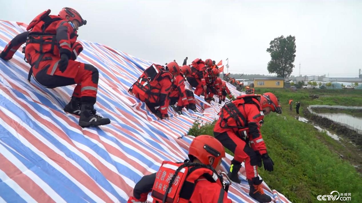 长春市开展防汛抢险实战演练
