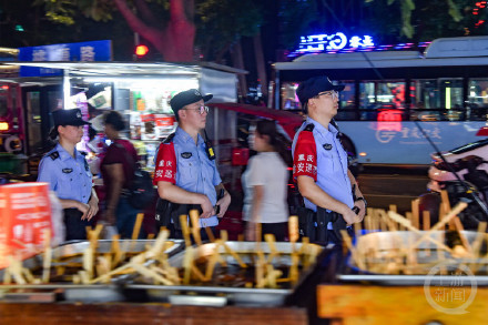 3天破获10起非法赌球案 重庆警方提醒球迷要“理性” 3天破获10起非法赌球案 重庆警方提醒球迷要“理性”