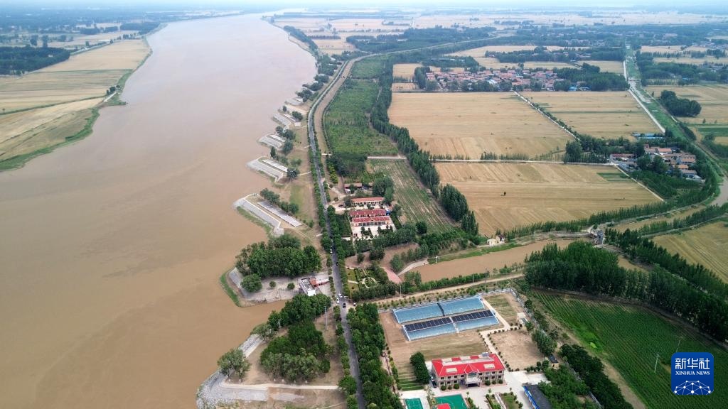 山东菏泽：加大引用黄河水量 积极抗旱保夏种